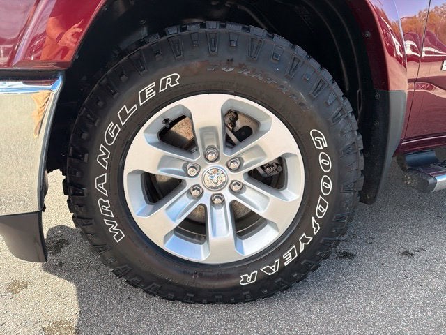 2019 RAM 1500 Laramie Quad Cab 4x4 6'4" Box