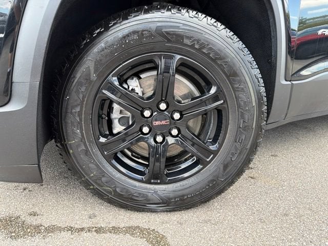 2022 GMC Acadia AT4