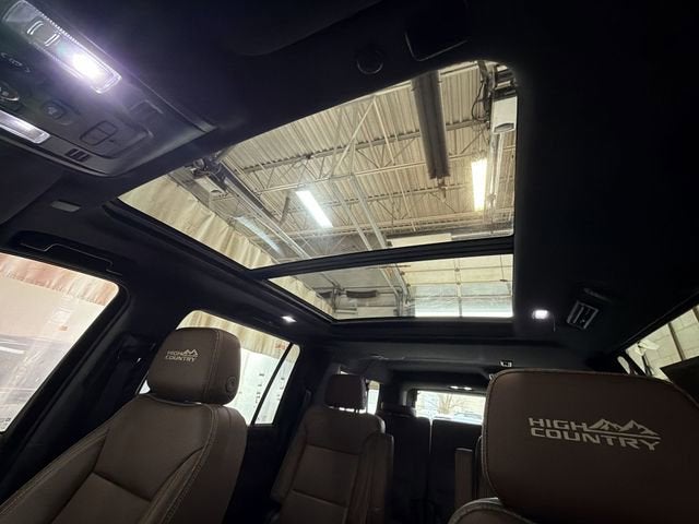 2022 Chevrolet Suburban High Country