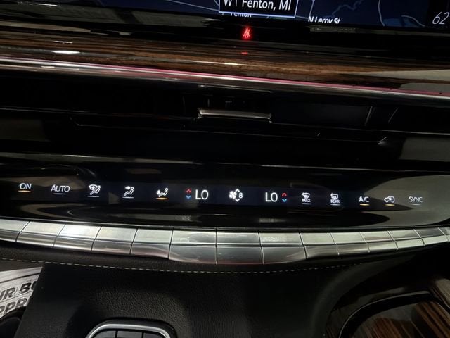 2022 Cadillac Escalade ESV Premium Luxury