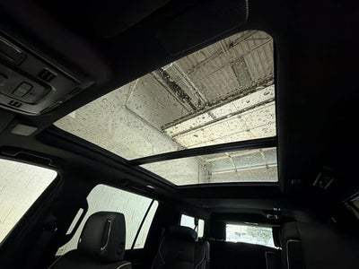 2022 Cadillac Escalade ESV Premium Luxury