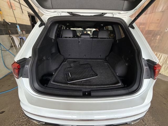 2022 Volkswagen Tiguan 2.0T SEL R-Line