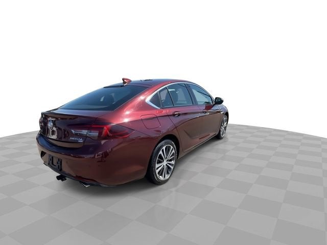 2018 Buick Regal Sportback Essence