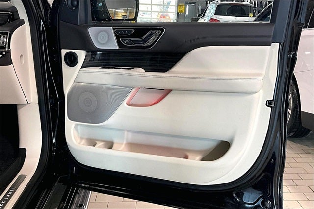 2024 Lincoln Navigator Black Label