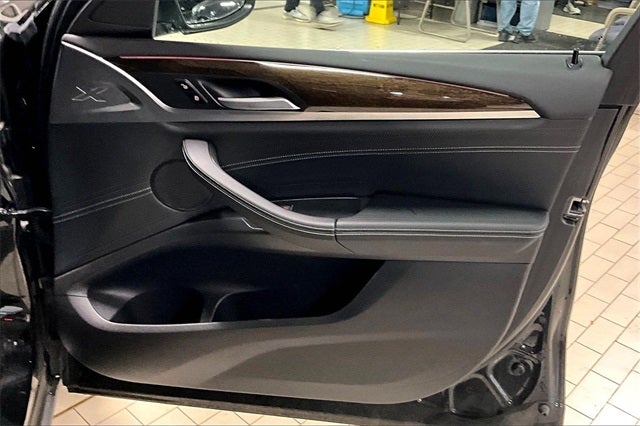 2023 BMW X4 xDrive30i