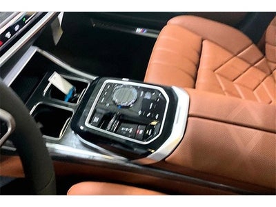 2025 BMW 7 Series 760i xDrive M Sport Professional