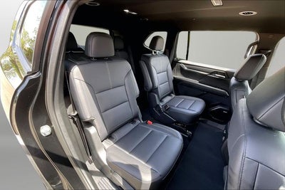 2024 GMC Acadia Elevation