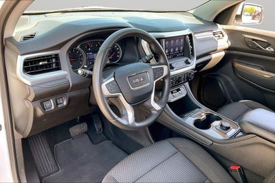2022 GMC Acadia SLE