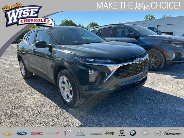 2025 Chevrolet Trax LS's photo