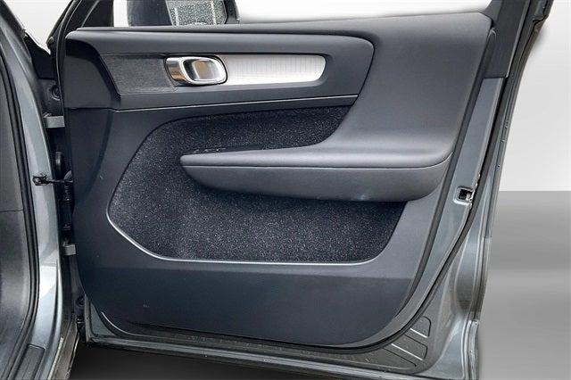 2019 Volvo XC40 Momentum