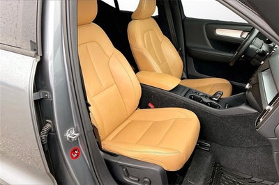 2019 Volvo XC40 Momentum