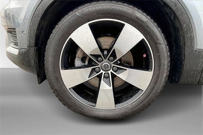 2019 Volvo XC40 Momentum
