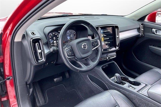 2021 Volvo XC40 Momentum