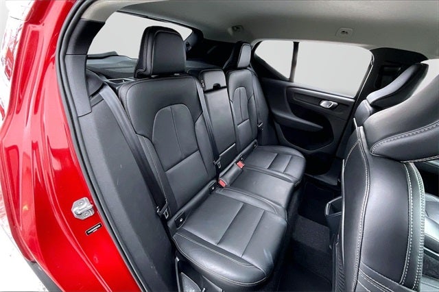 2021 Volvo XC40 Momentum