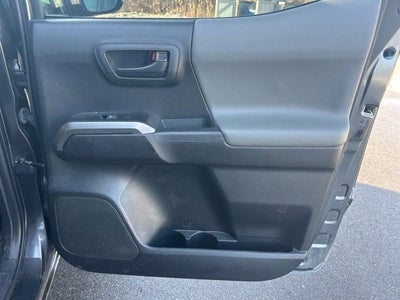 2022 Toyota TACOMA SR5 SR5 V6