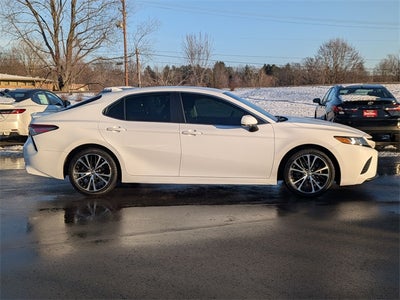2019 Toyota CAMRY SE