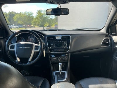 2011 Chrysler 200 Limited