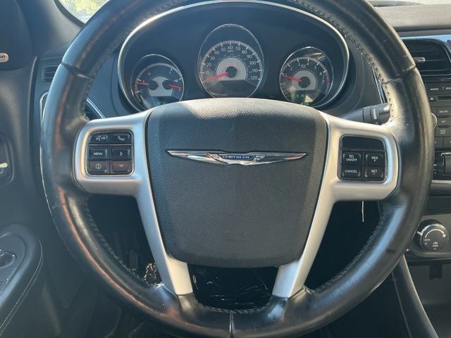 2011 Chrysler 200 Limited