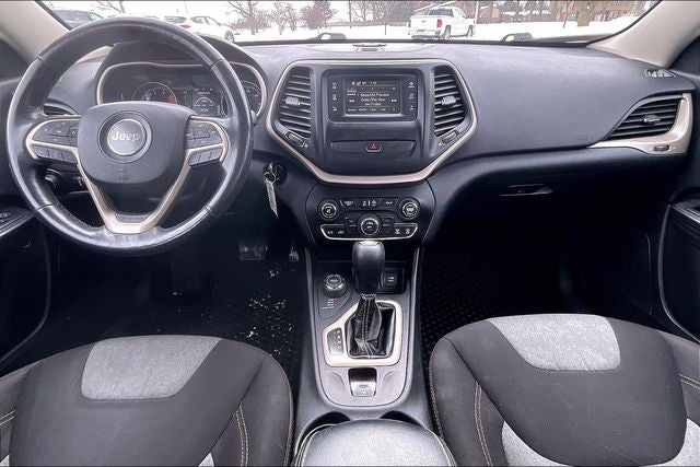 2016 Jeep Cherokee Sport