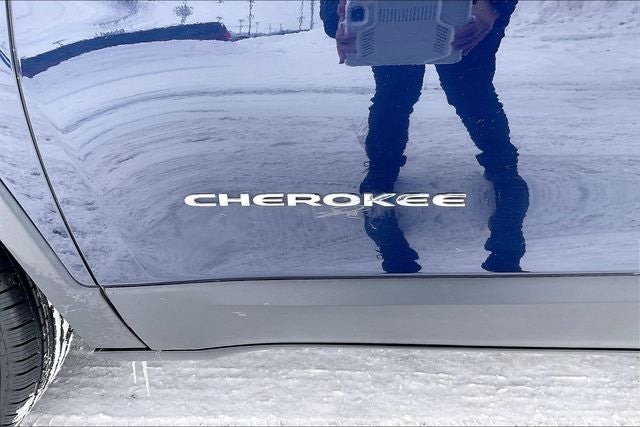 2016 Jeep Cherokee Sport