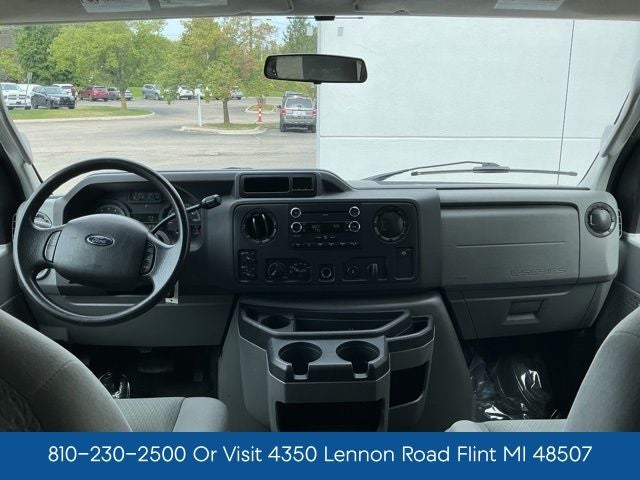 2010 Ford E-350SD XLT
