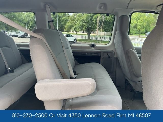 2010 Ford E-350SD XLT