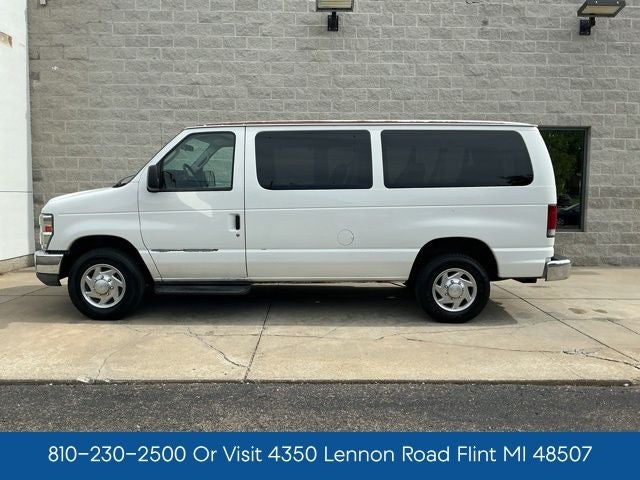 2010 Ford E-350SD XLT