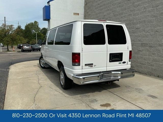 2010 Ford E-350SD XLT