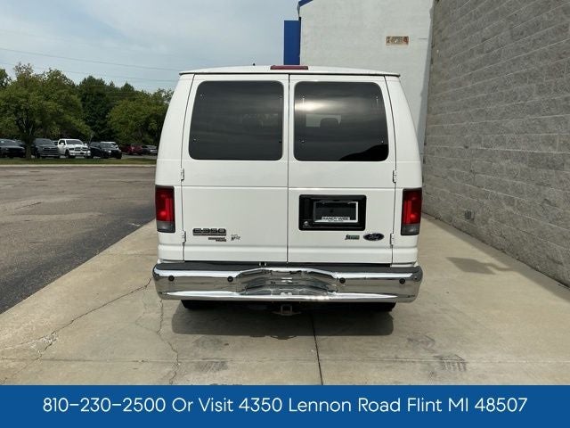 2010 Ford E-350SD XLT