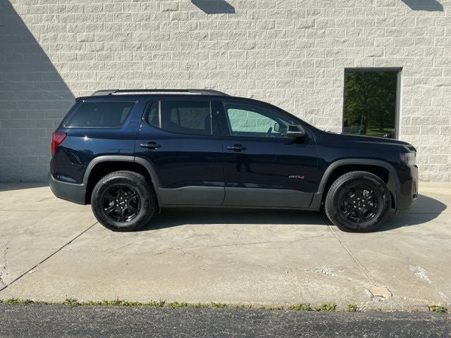 2022 GMC Acadia AT4