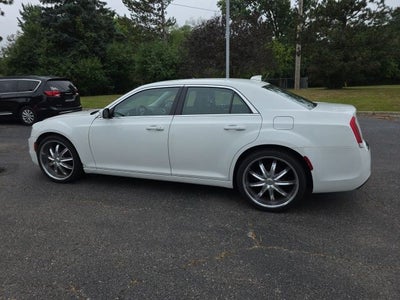 2019 Chrysler 300 Touring