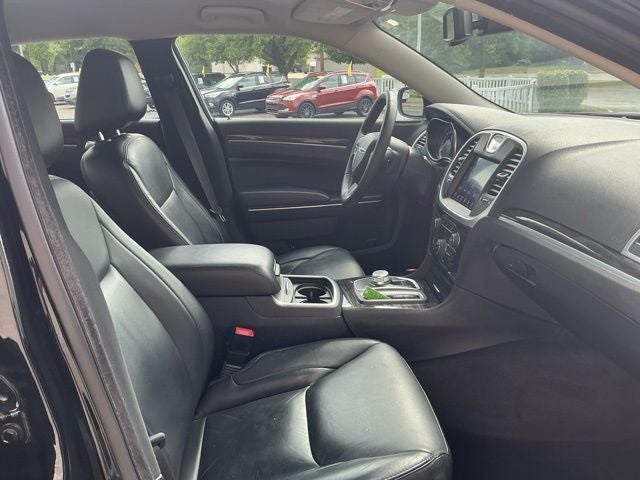 2017 Chrysler 300 Limited