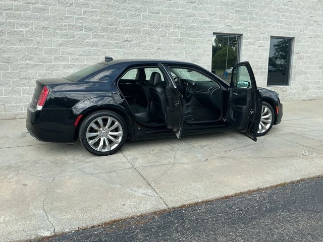 2017 Chrysler 300 Limited