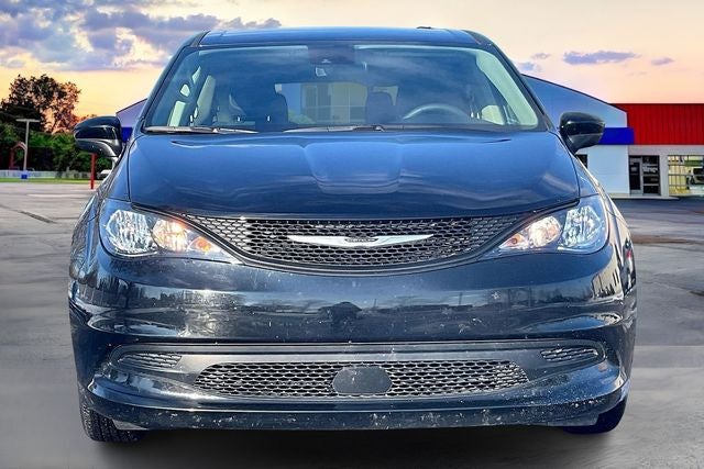 2024 Chrysler Voyager LX