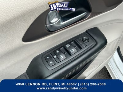 2021 Chrysler Voyager LXI