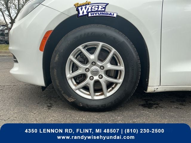 2021 Chrysler Voyager LXI