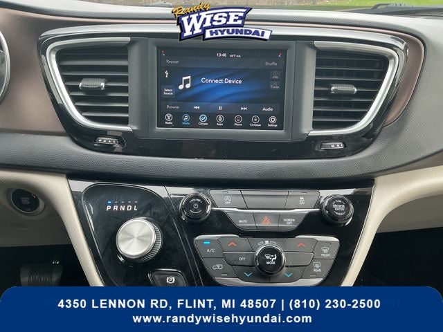 2021 Chrysler Voyager LXI