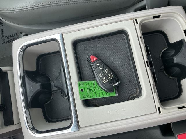 2014 Volkswagen Routan SEL Premium
