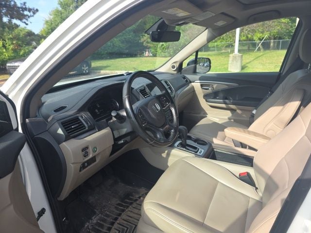 2019 Honda Pilot EX-L w/Navigation and Rear Entertainment System