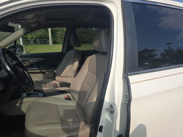 2019 Honda Pilot EX-L w/Navigation and Rear Entertainment System