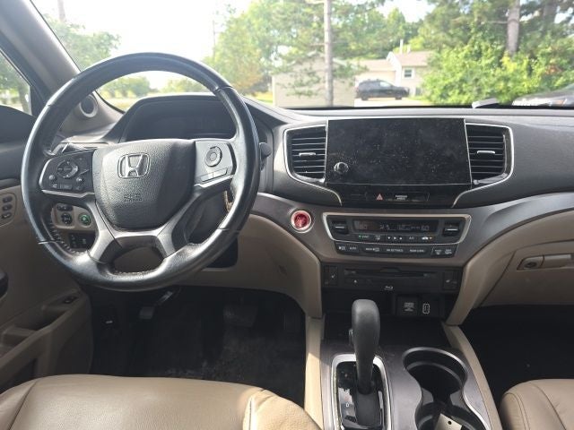 2019 Honda Pilot EX-L w/Navigation and Rear Entertainment System