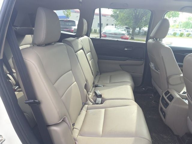 2019 Honda Pilot EX-L w/Navigation and Rear Entertainment System