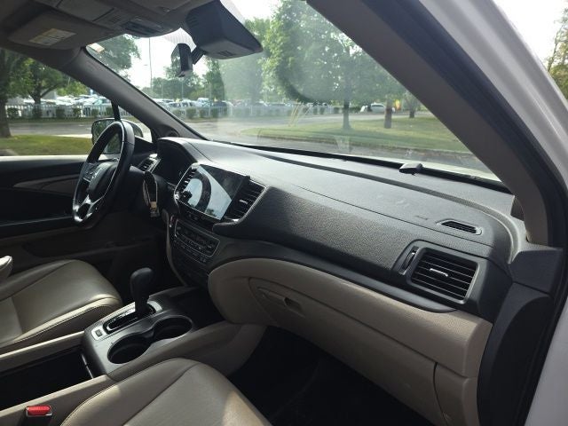 2019 Honda Pilot EX-L w/Navigation and Rear Entertainment System
