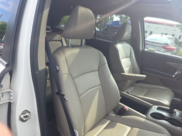 2019 Honda Pilot EX-L w/Navigation and Rear Entertainment System