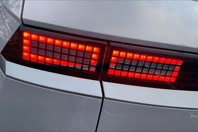 2024 Hyundai IONIQ 5 SE