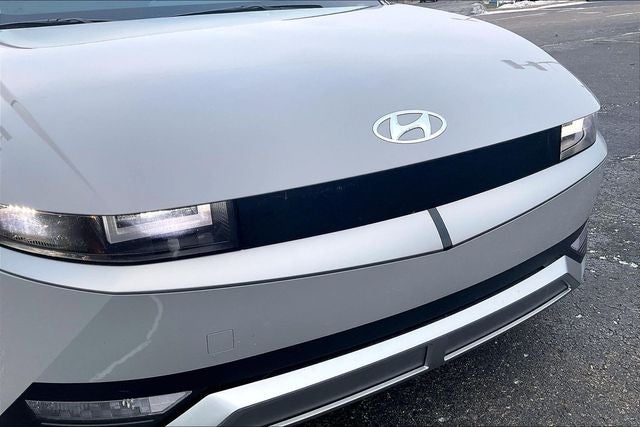 2024 Hyundai IONIQ 5 SE
