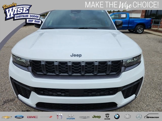2026 Jeep Grand Cherokee Altitude