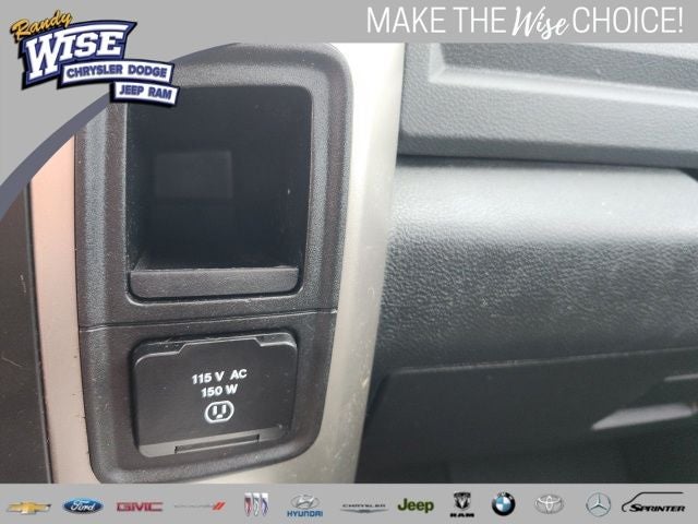 2017 RAM 1500 SLT