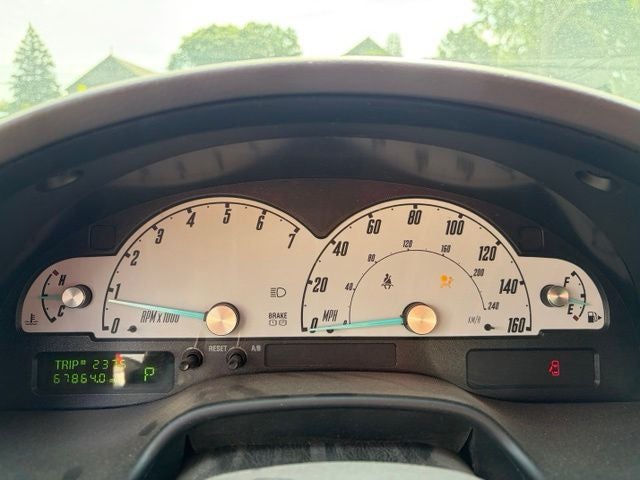 2002 Ford Thunderbird Base