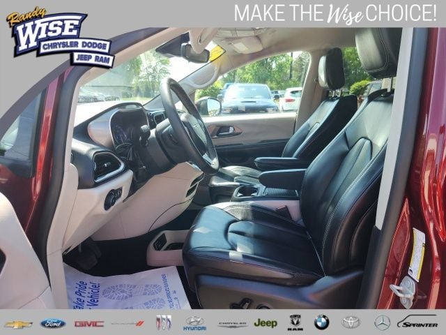 2023 Chrysler Pacifica Touring L